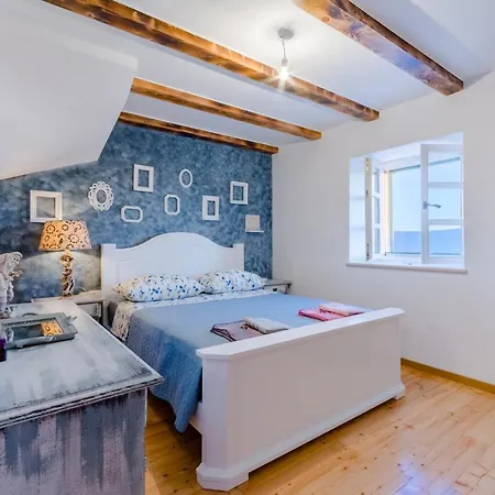 Rustic * Duće