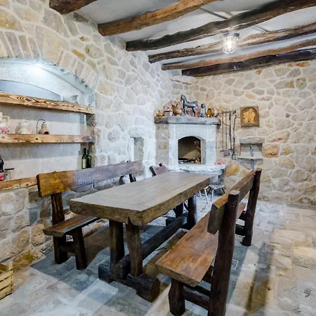 Rustic * Duće