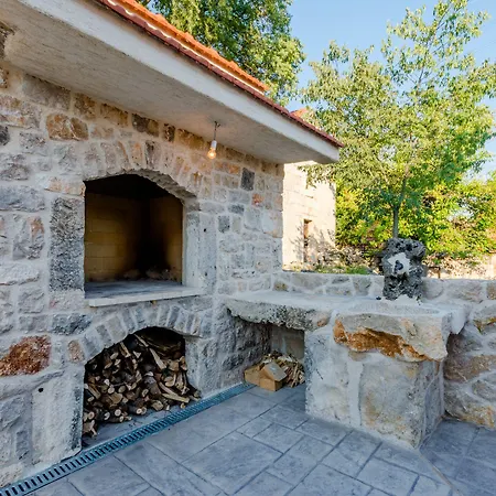 Rustic * Duće