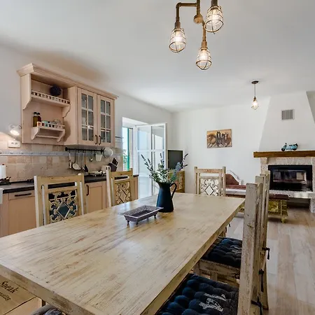 Rustic Duće