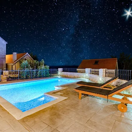 Rustic Hébergement de vacances *