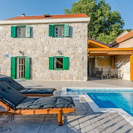 Hébergement de vacances Rustic